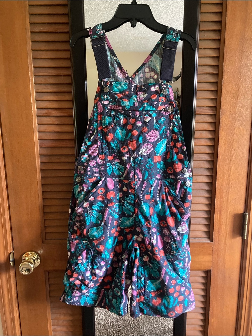 RARE Duluth Trading Company Short Overalls in Farm Vegetable Print XS